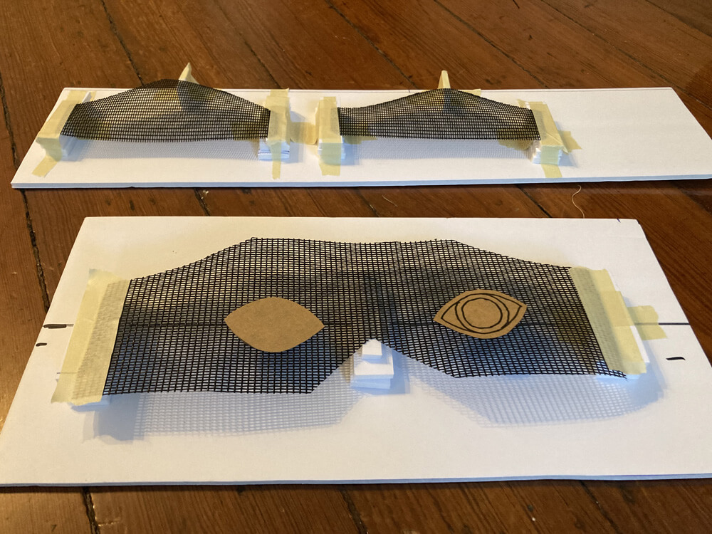 Preparing the screen for spray paint