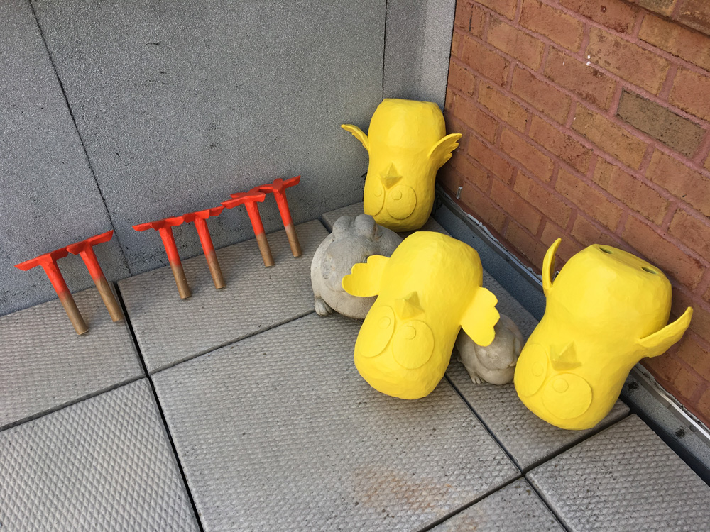 Papier mache baby chicks - spray painting